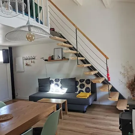 Maisonnette Calme Et Ensoleillee, Parking Prive Apartment